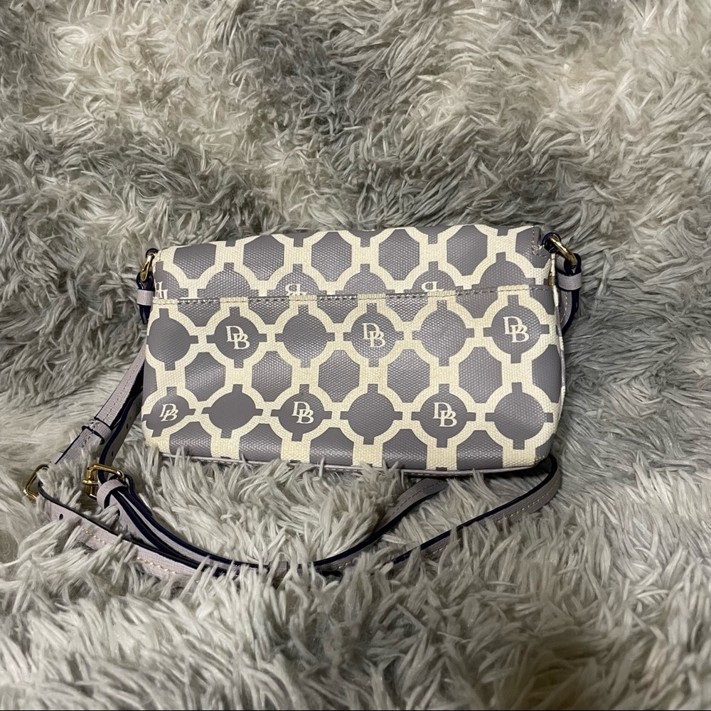 💕Dooney and Bourke Sanibel crossbody/shoulder bag💕 - Picture 6 of 10